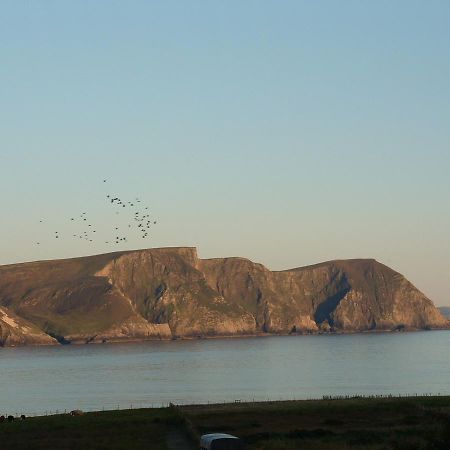 Achill Isle House Bed and Breakfast Keel  Exteriör bild